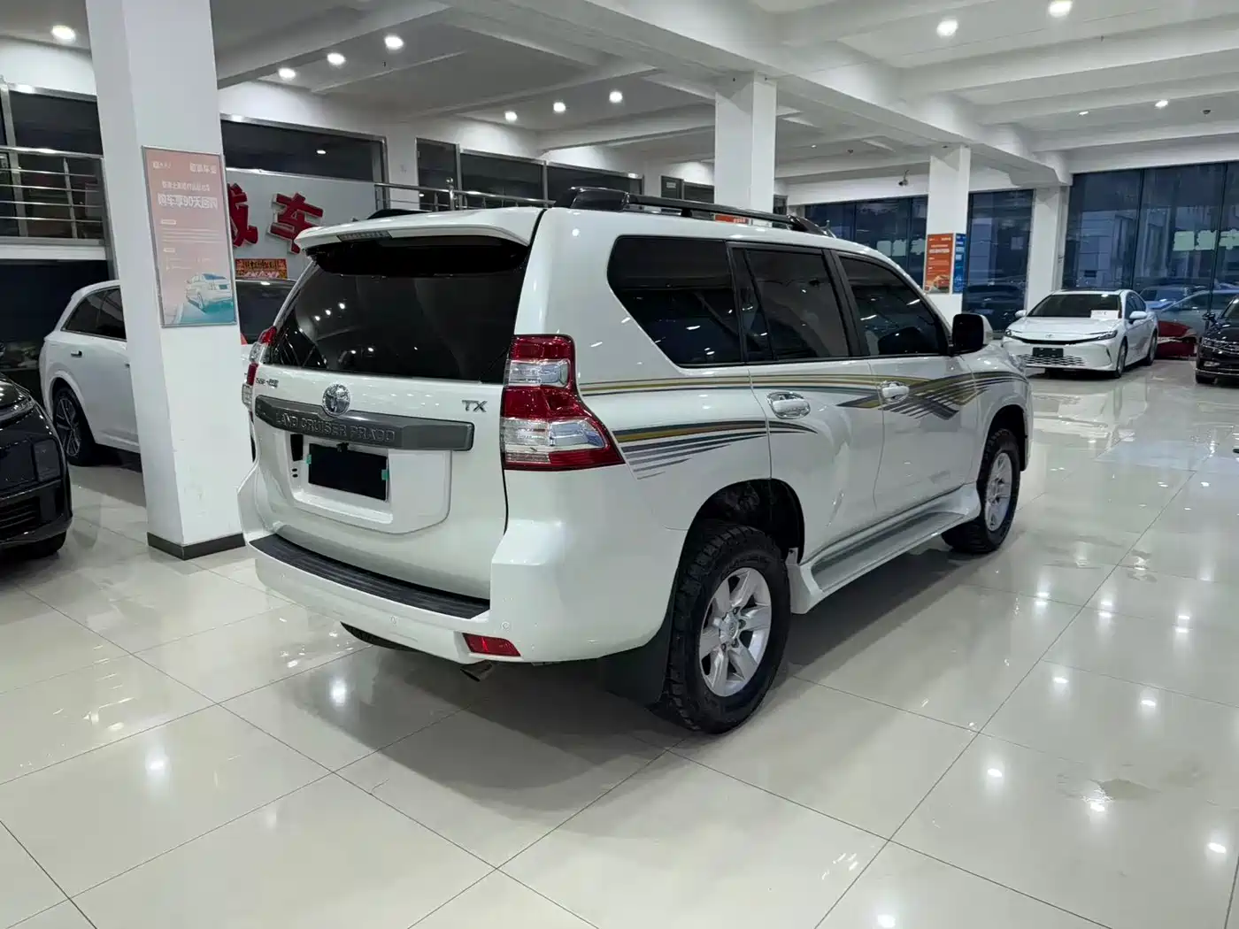 TOYOTA PRADO