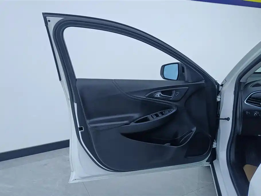 Chevrolet Malibu XL 2018 530T Auto RuiChi Edition фото 7