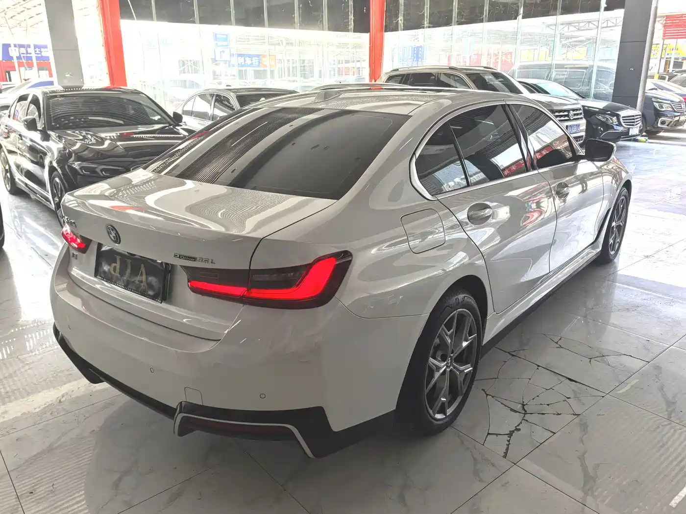 BMW i3 2024 eDrive 35 L фото 9