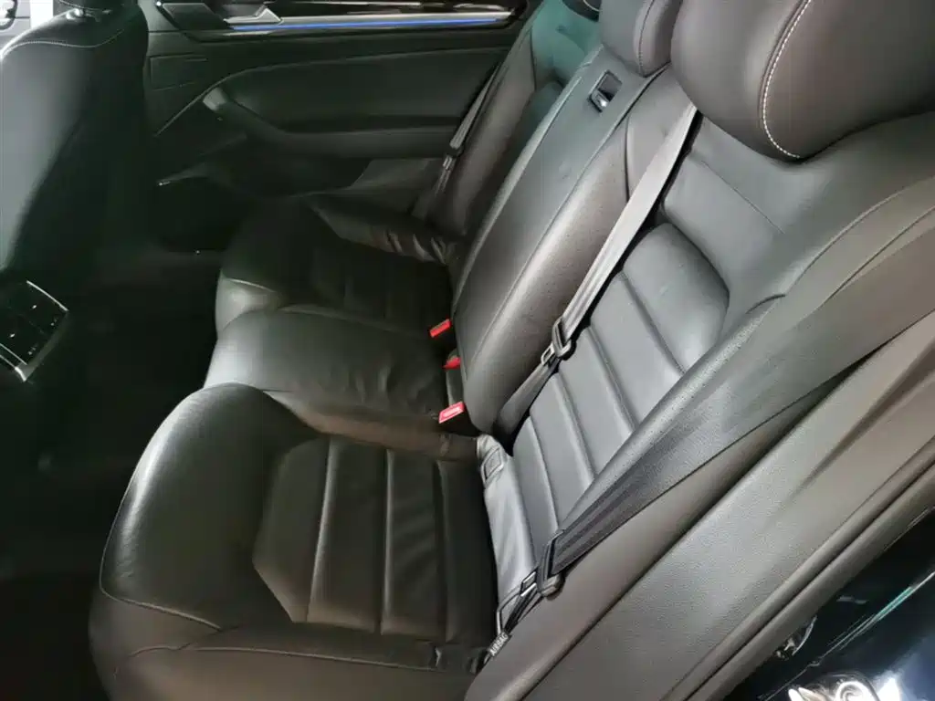 Volkswagen Phideon 2018 Facelift 380TSI FWD Business фото 17
