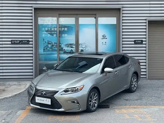 Lexus ES 2015 300h Comfort Edition — фото 1