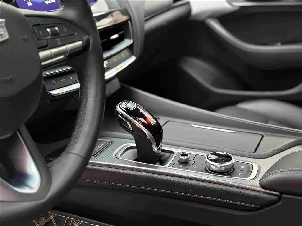 Фото 16 - Cadillac CT5