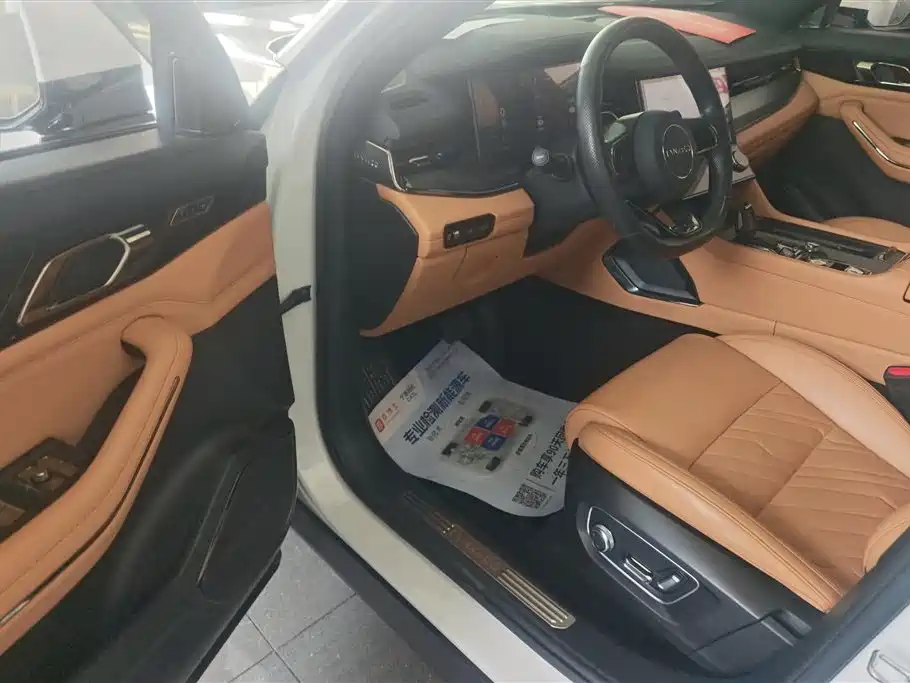 Lynk & Co 09 EM-P 2021 2.0T PHEV Halo 7-Seater фото 9