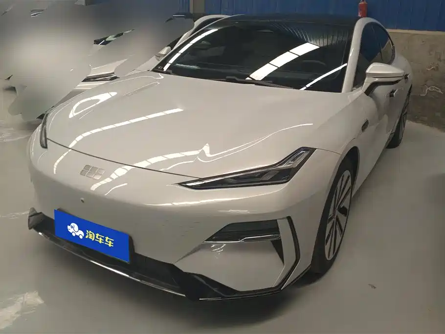 Geely Galaxy Galaxy E8 2024 665km RWD Starship Voyager Edition