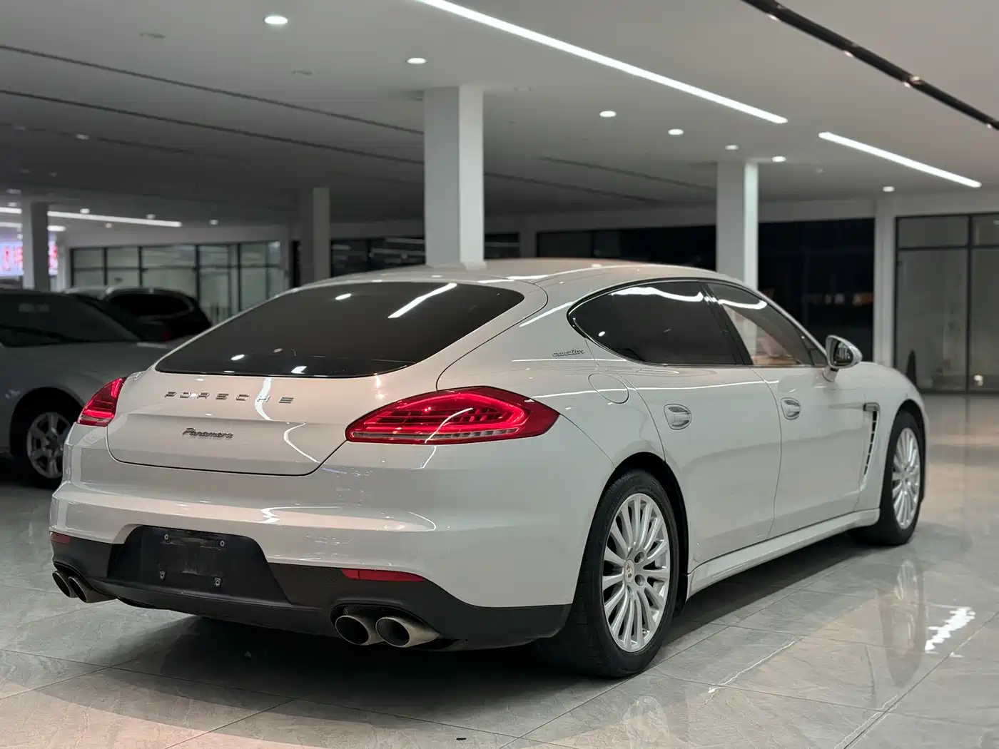 Porsche Panamera 2014 Panamera Executive 3.0T фото 4