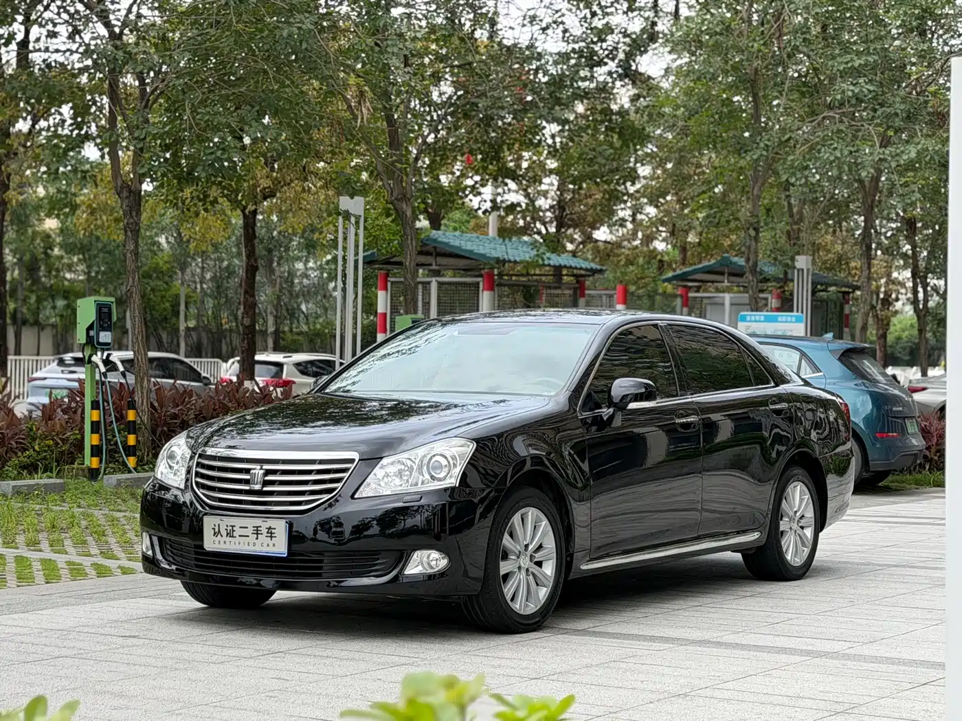 Toyota Crown 2011 2.5L Royal Leather Sunroof Special Edition