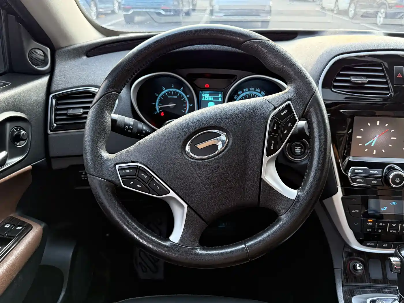 GAC Trumpchi Trumpchi GS5 Super 2015 2015 1.8T Automatic 4WD Luxury Navigation Edition
