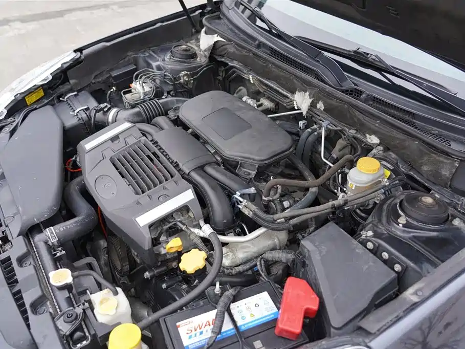 Subaru Legacy 2010 Model 2.0i Luxury фото 16