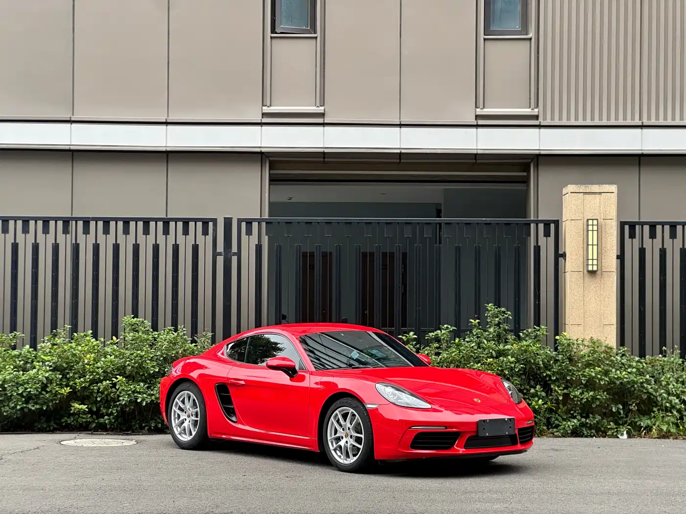 Porsche 718 2018 Cayman 2.0T фото 3