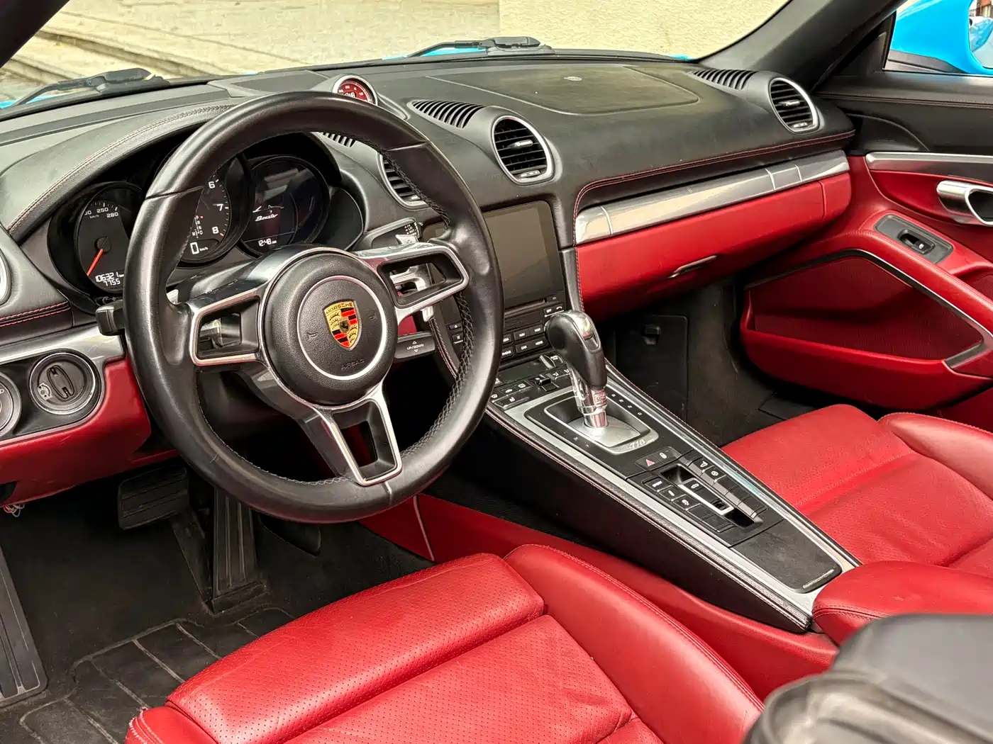 Porsche 718 2016 Boxster 2.0T фото 4