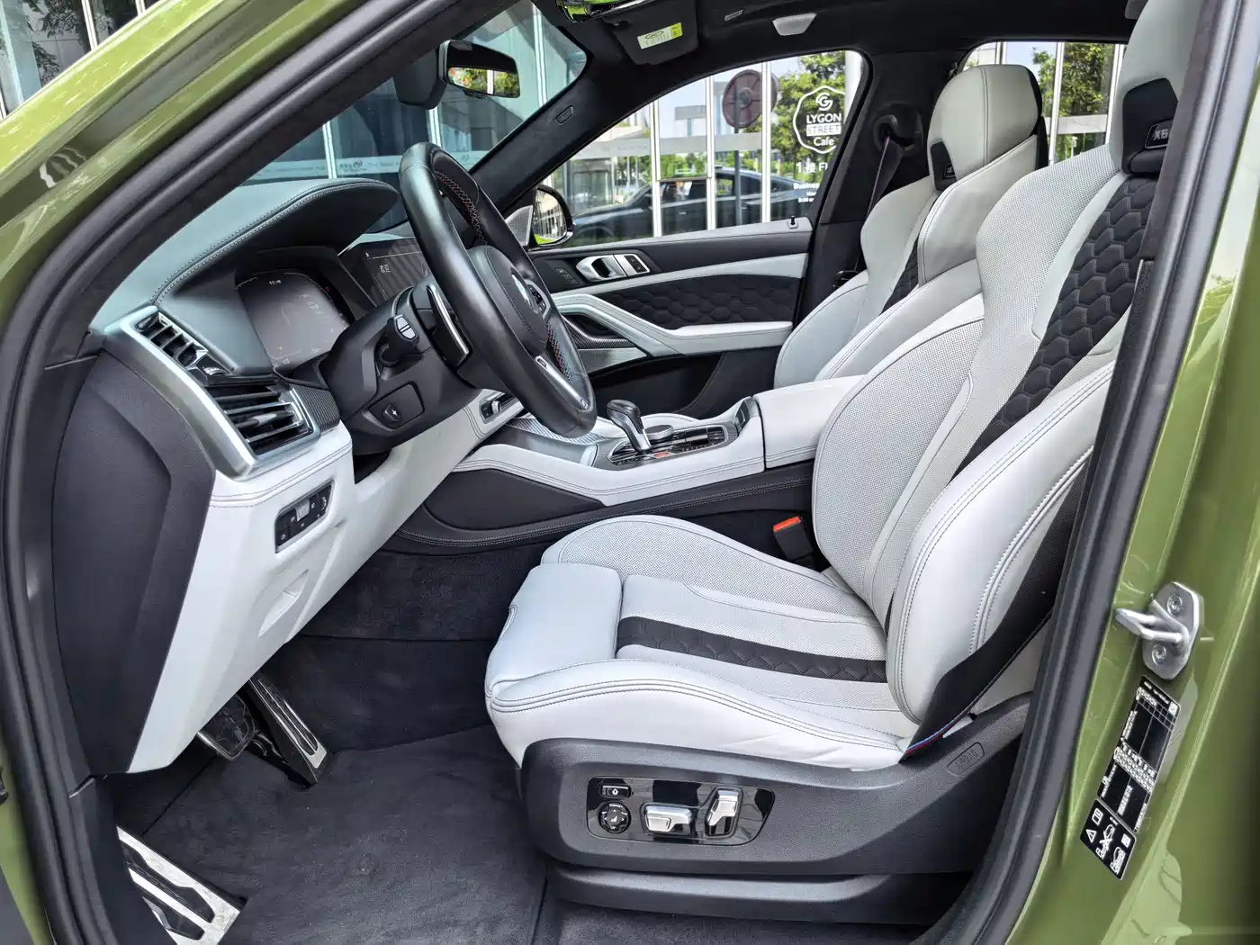 BMW X6 M 2022 X6 M фото 11