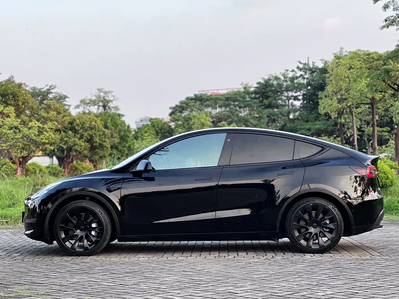 Tesla Model Y 2021 2021 Standard Range Rear-Wheel Drive