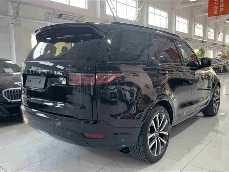 Land Rover Discovery 2024 360PS Dynamic SE фото 6