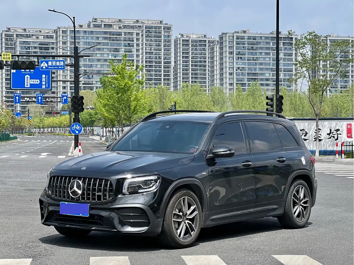 MERCEDES-BENZ GLB AMG
