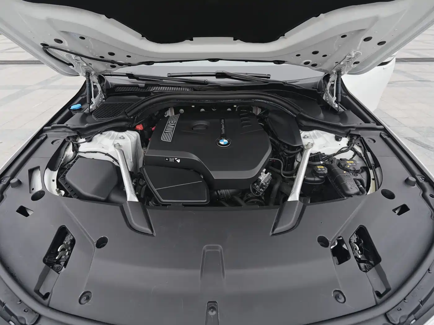 BMW 6 Series GT 2019 630i M Sport Grand Tourer Edition фото 14