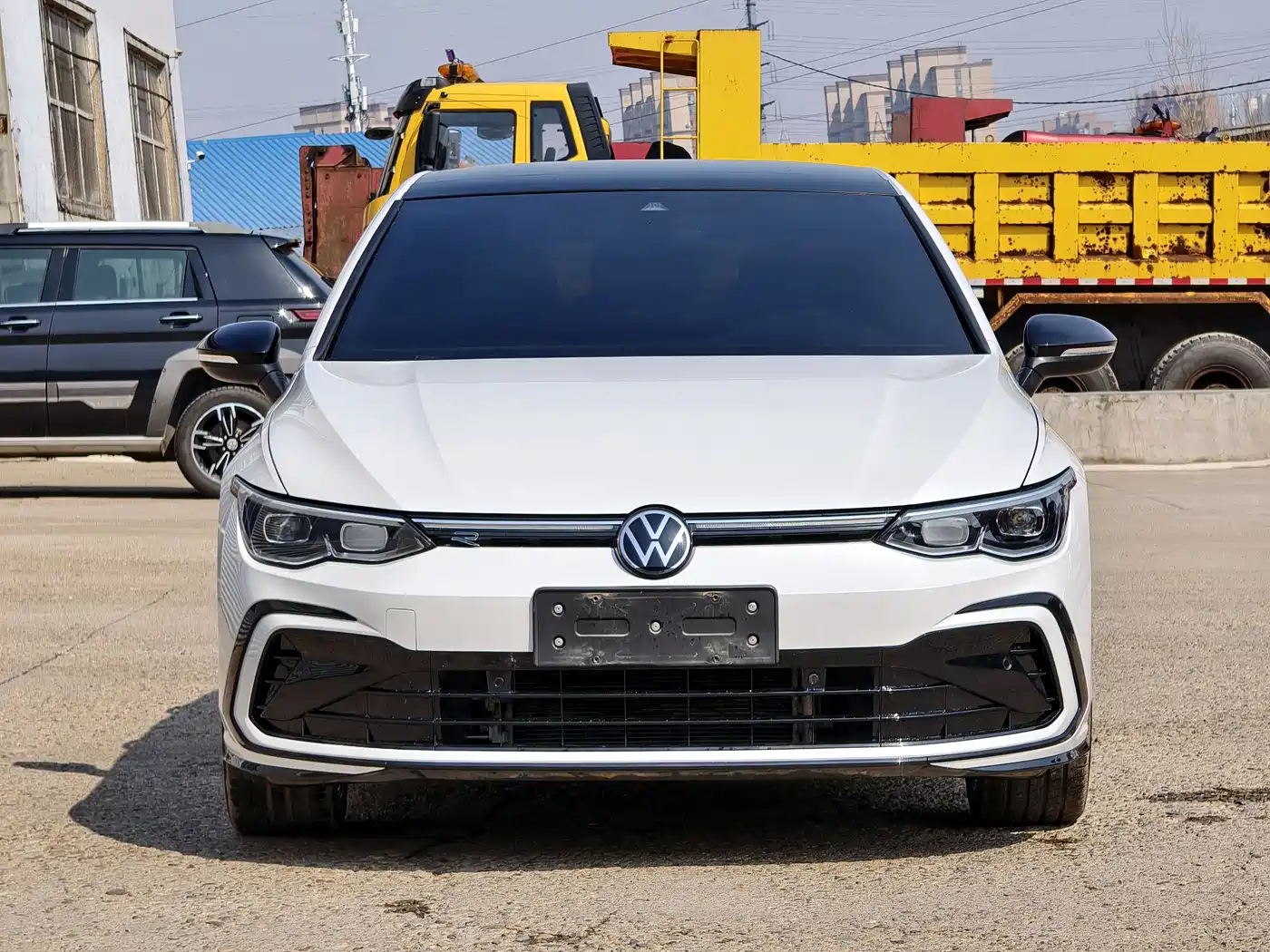 Volkswagen Golf 2023 Model 280TSI DSG R-Line