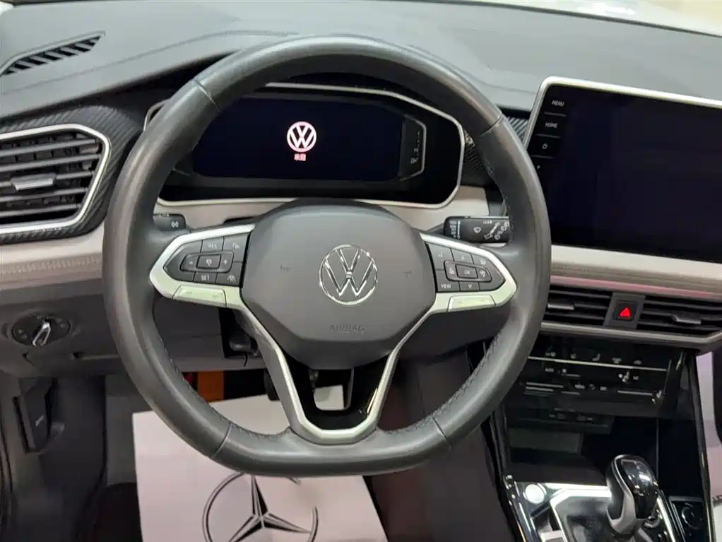 Volkswagen Tayron 2023 330TSI 2WD Luxury Plus Advanced Edition фото 6