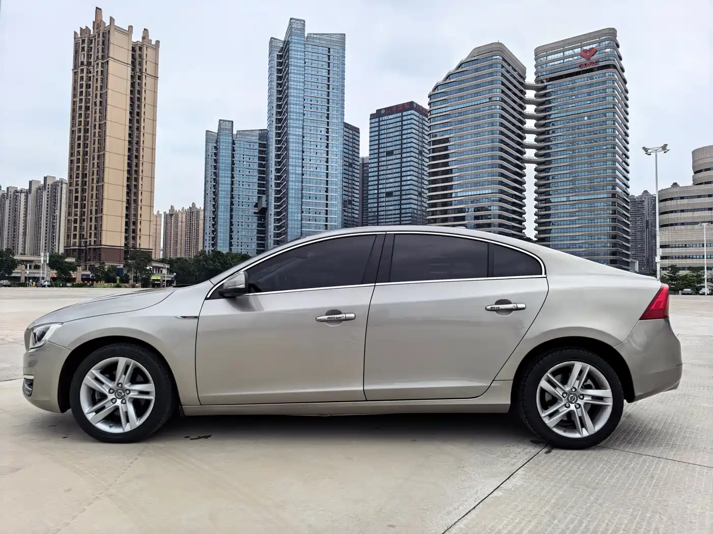 Фото 5 - Volvo S60