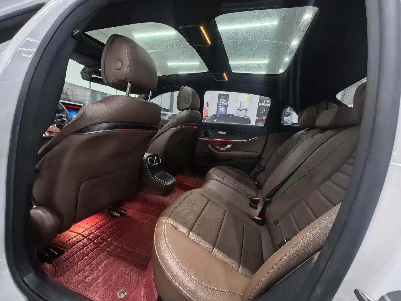Mercedes-Benz E-Class 2021 E 300 L Sport Fashion фото 9