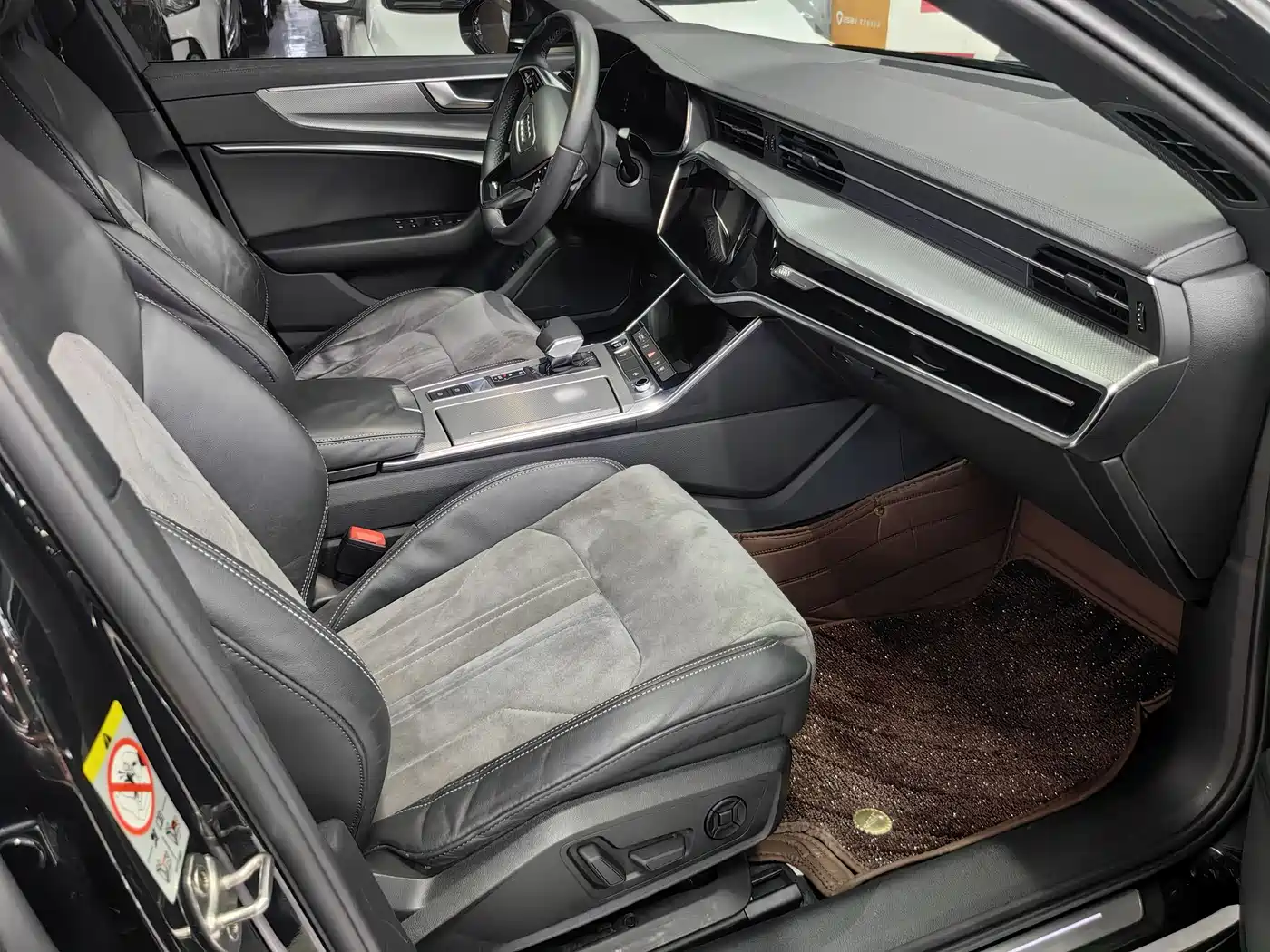 Audi A6L 2020 40 TFSI Luxury Elegance фото 6