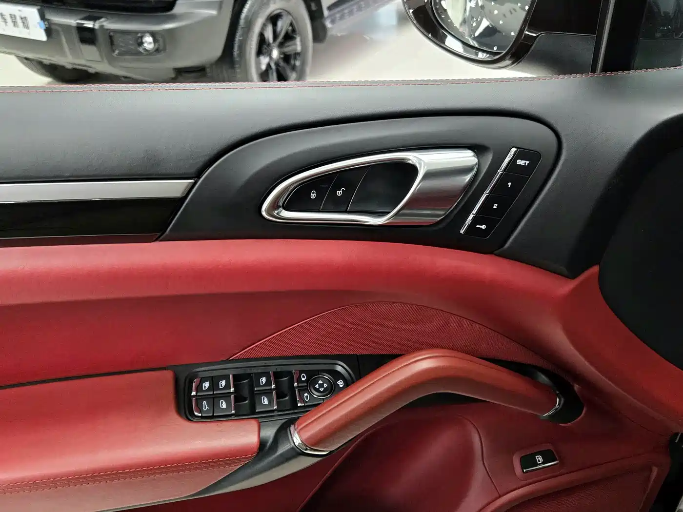 Porsche Cayenne New Energy 2016 Cayenne S E-Hybrid 3.0T фото 15