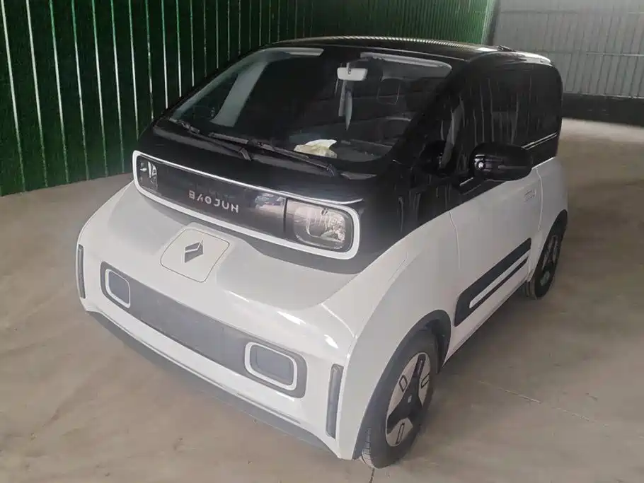 Baojun E300 2020 2020 Plus Stellar Smart Travel Edition