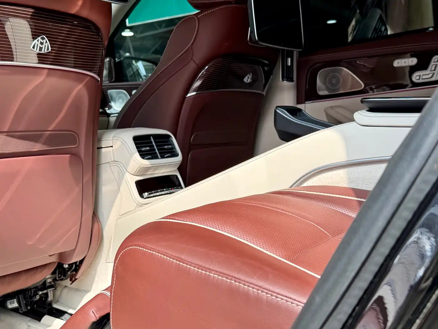 Mercedes-Benz Maybach GLS 2024 GLS 480 4MATIC фото 34