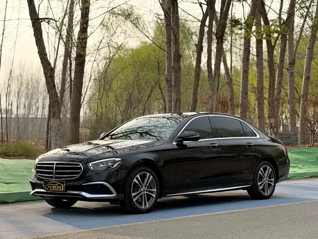 MERCEDES-BENZ E CLASS