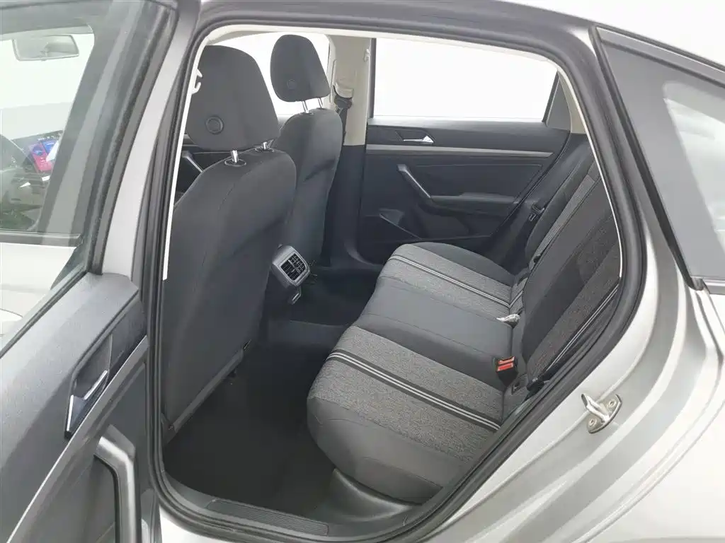 Volkswagen Lavida 2019 1.5L Automatic Trend Edition China VI фото 15