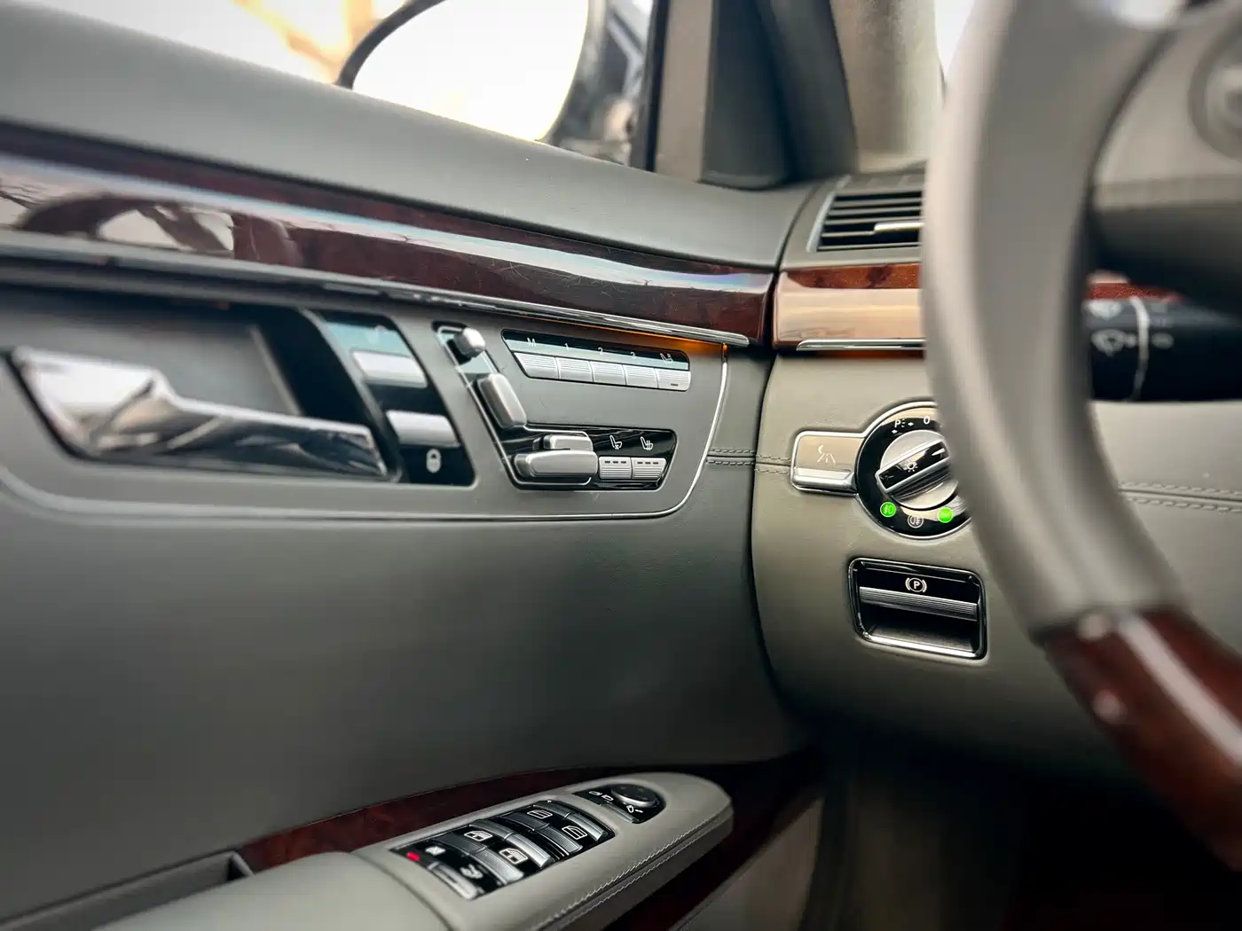 Mercedes-Benz S-Class 2008 Model S 600 L фото 23