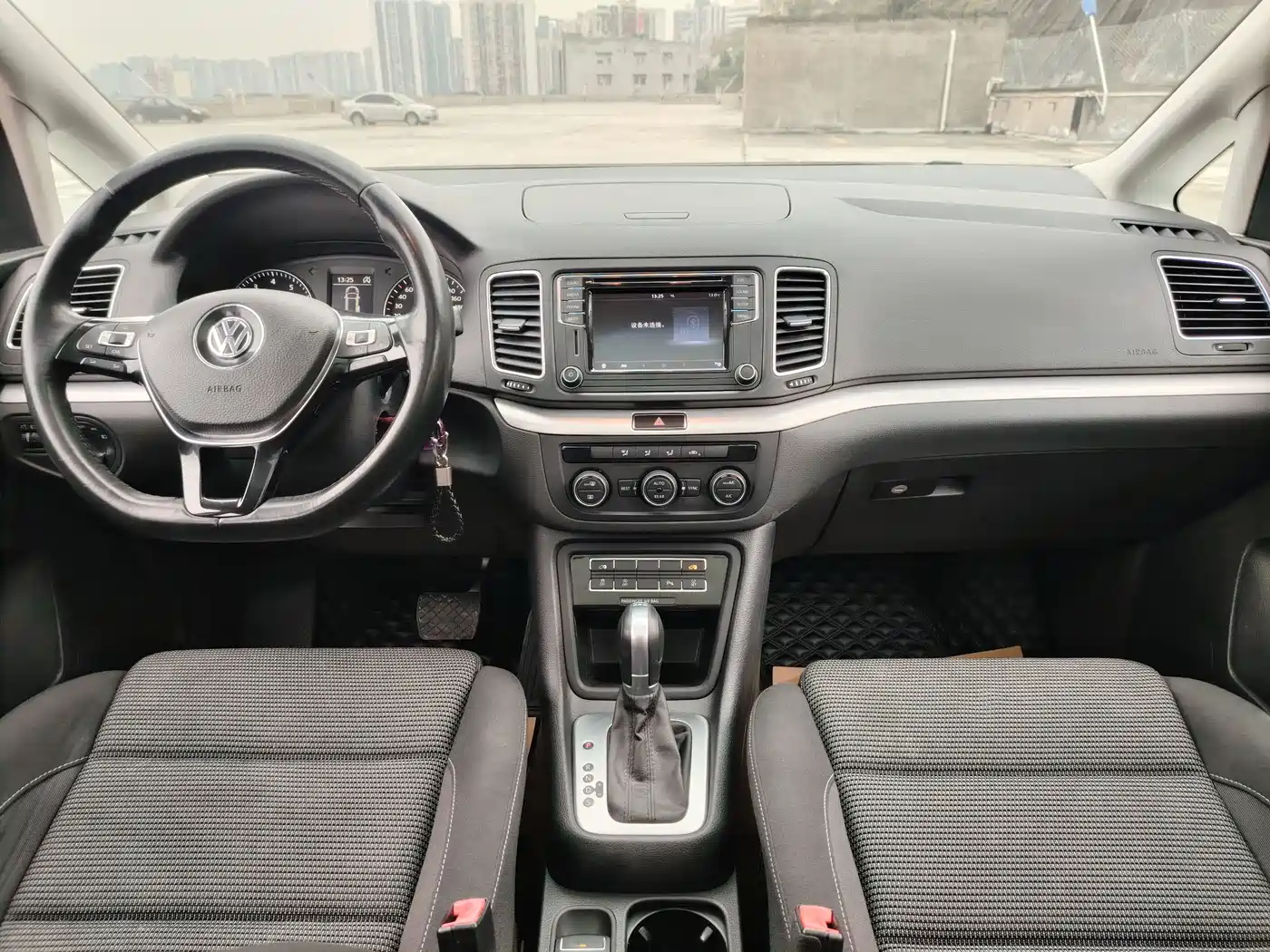 Volkswagen Sharan 2016 380TSI Comfort 7-seater фото 12
