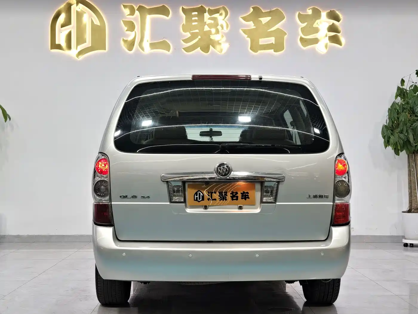 Фото 8 - Buick GL8