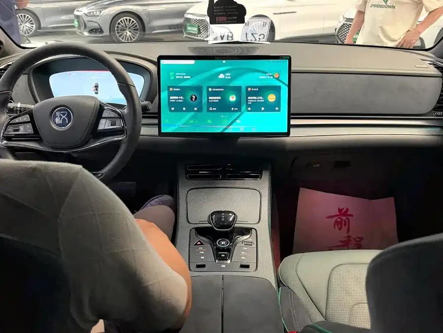 BYD Han 2022 EV 610KM AWD Qianshan Green Limited Edition фото 12