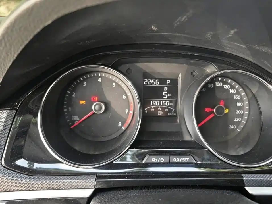 Volkswagen C-TREK 2018 2018 230TSI DSG Comfort