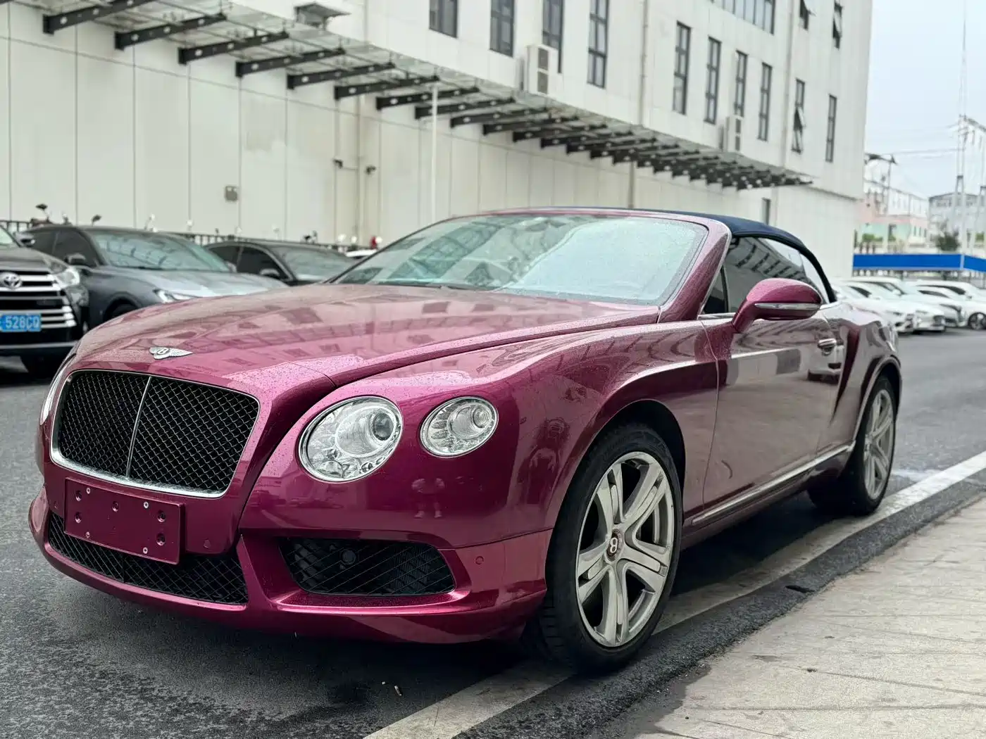 Photo 1 - Bentley Continental