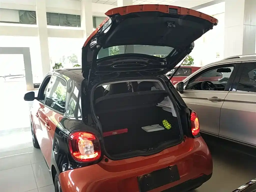 smart forfour 2018 2018 1.0L 52kW Passion Edition