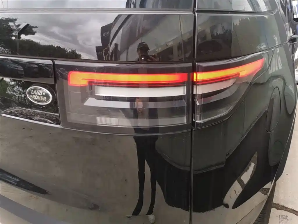 Land Rover Discovery 2020 2.0T SE фото 8