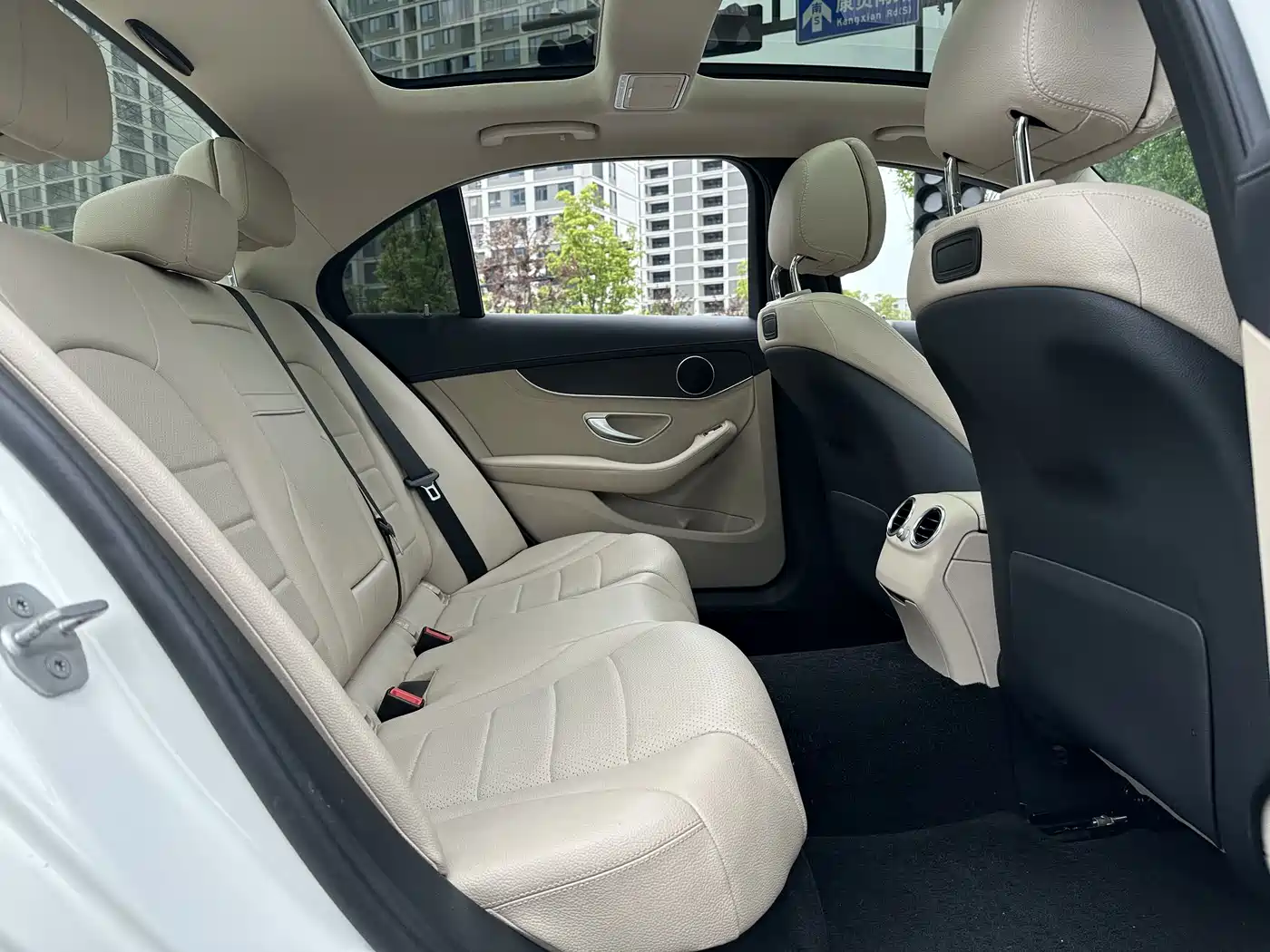 Mercedes-Benz C-Class 2016 C 200 L Sport фото 13