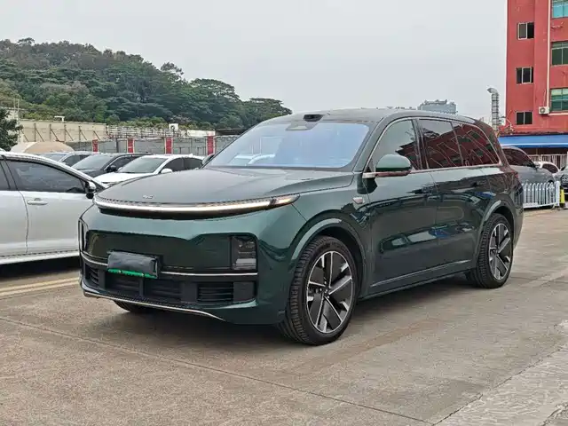 Li Auto Li Xiang L9 2025