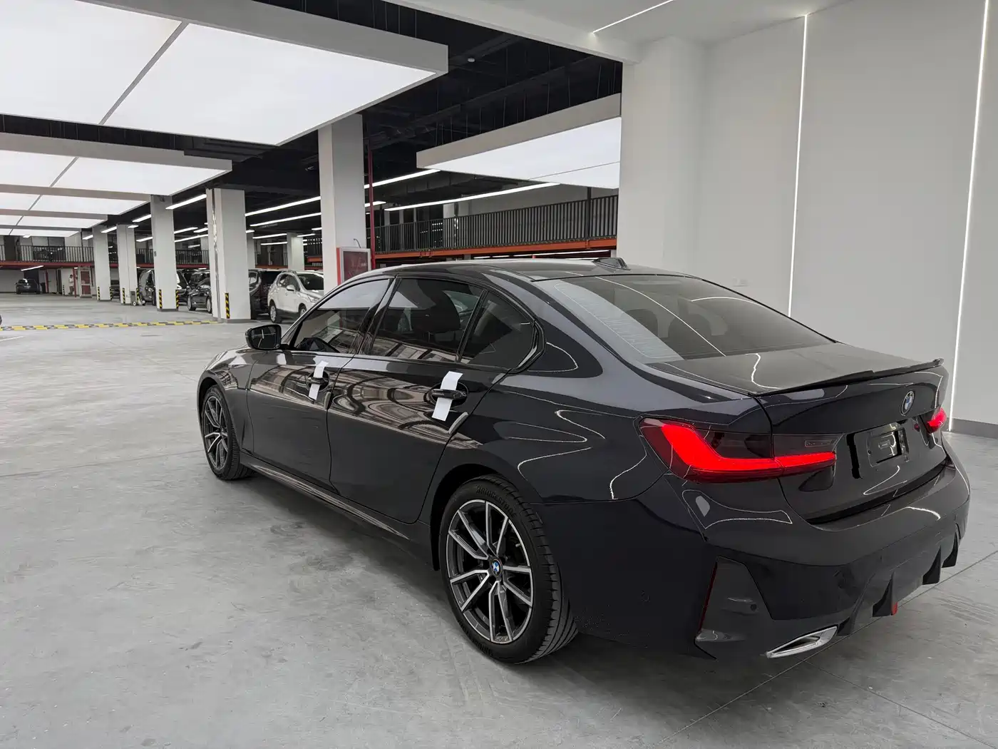 BMW 3 Series 2024 325Li M Sport Package фото 14
