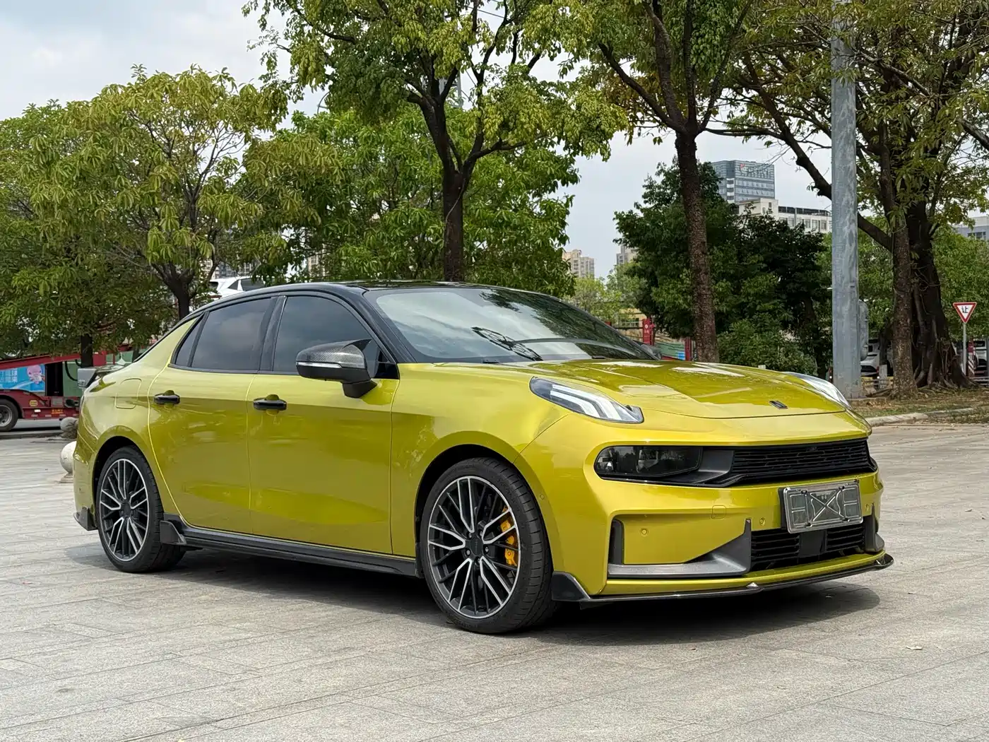 Lynk & Co 03 2021 03+ 2.0TD Auto Performance Package Edition фото 3