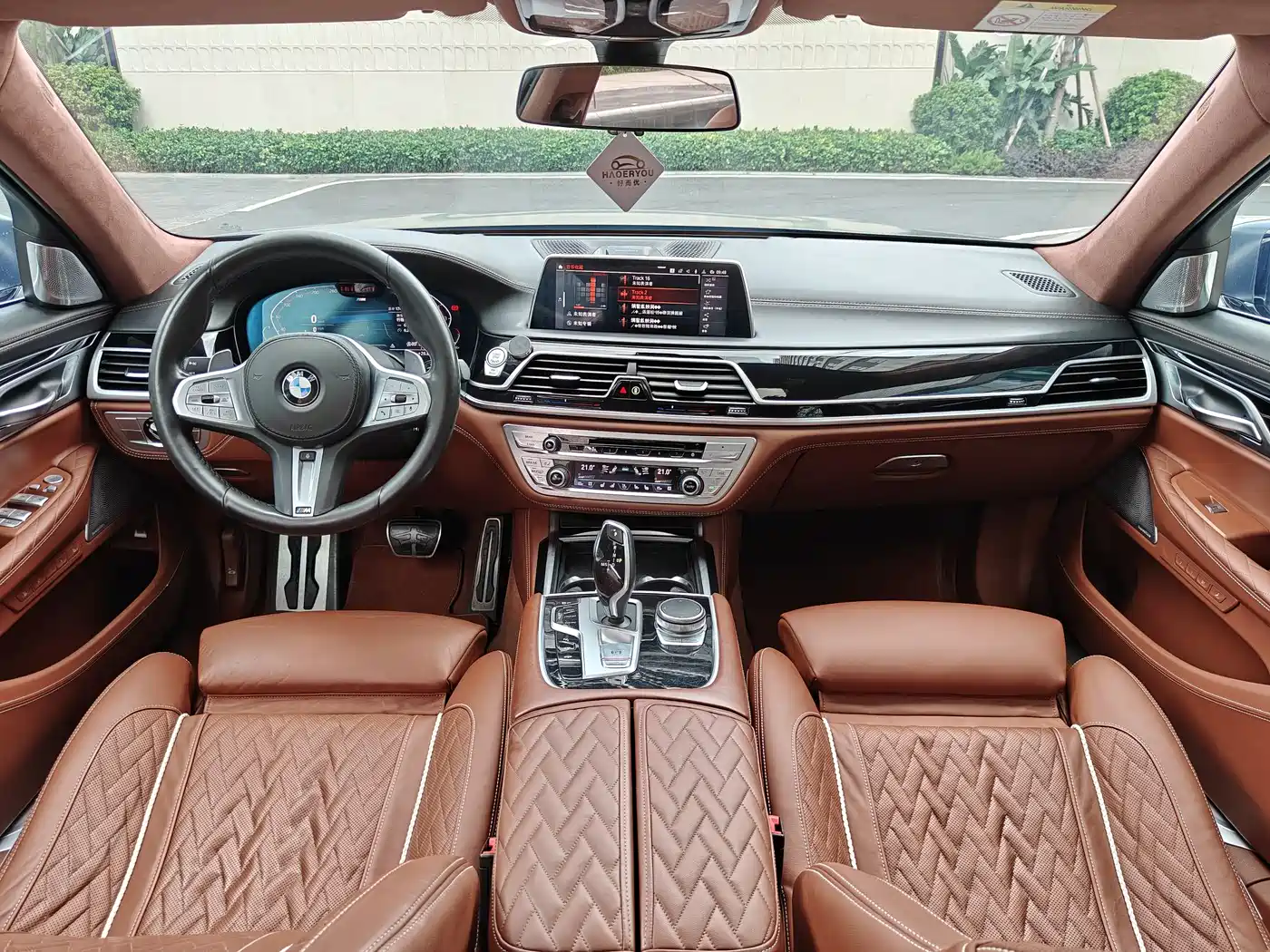 BMW 7 Series 2019 740Li xDrive Executive M Sport Package фото 7