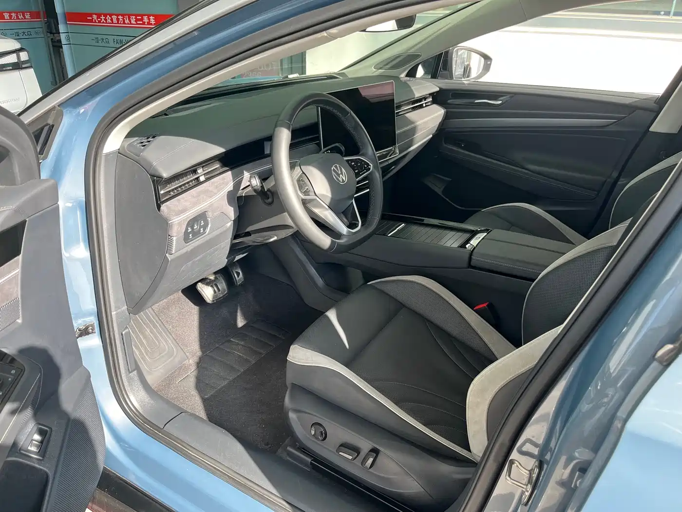 VOLKSWAGEN ID.7 VIZZION