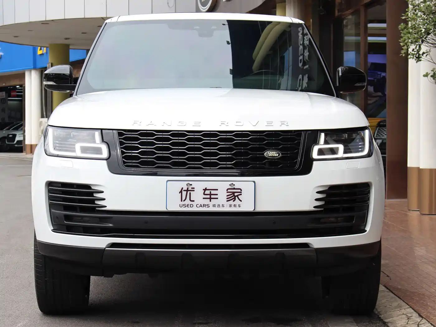 Land Rover Range Rover 2018 3.0 SC V6 Vogue Heritage Extended Edition фото 2