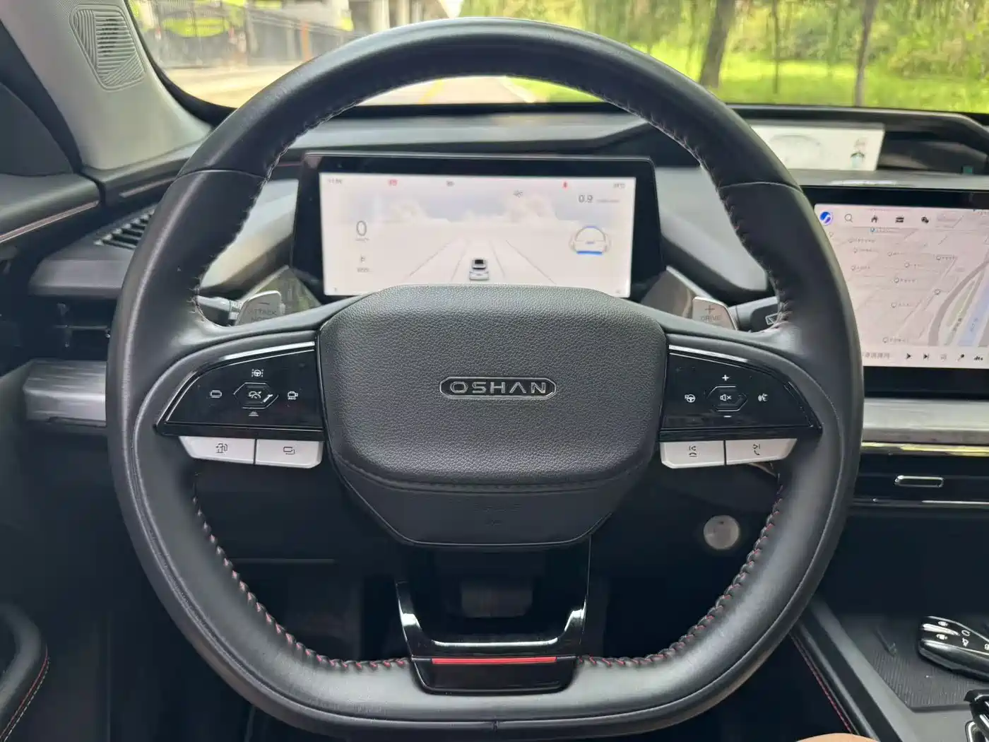Changan Oshan Z6 2022 2022 Model Blue Whale 1.5T DCT Smart Navigation Type