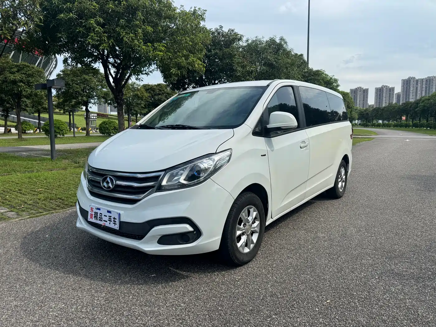  SAIC Maxus Maxus G10 2014 Model Year 2.0T Manual Elite