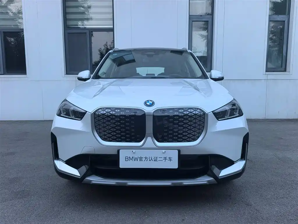BMW iX1 2025 2025 eDrive25L X Design Package