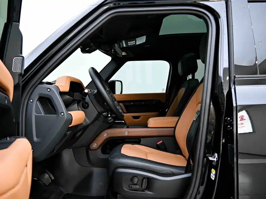 Фото 4 - Land Rover Defender