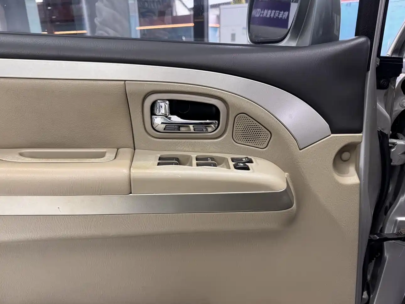 Dongfeng Yuxuan 2013 2009 2.0L Manual Luxury