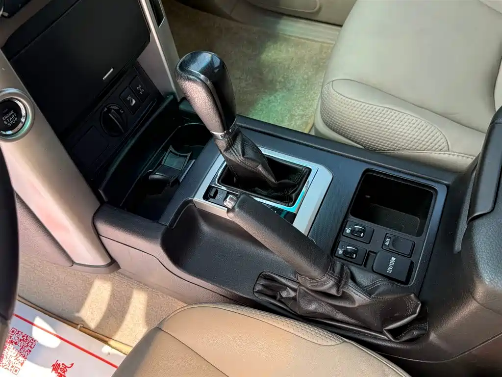 Toyota Prado 2010 4.0L Automatic TX-L фото 15